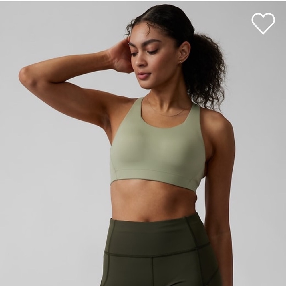 Athleta Advance Sports Bra 40DD in eucalyptus olive